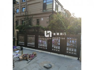 濟南某小區鋁藝大門廠家安裝案例